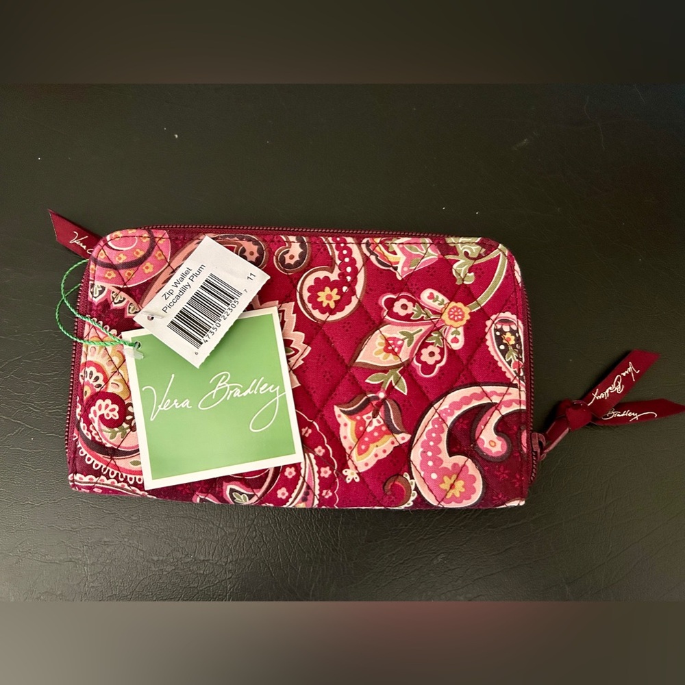 Vera Bradley Piccadilly Plum Bifold Zipper Wallet NWT Retired